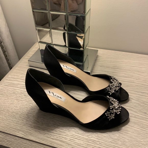 Nina black satin open toe dressy shoes size 9.5 - Picture 2 of 4